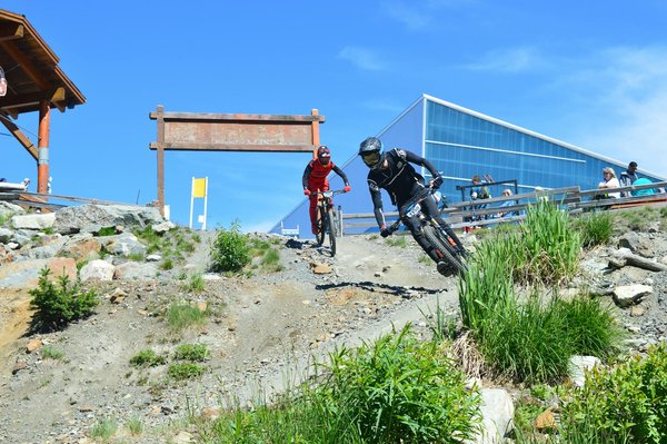 Création d'écharpe personnalisée : votre style, votre équipe